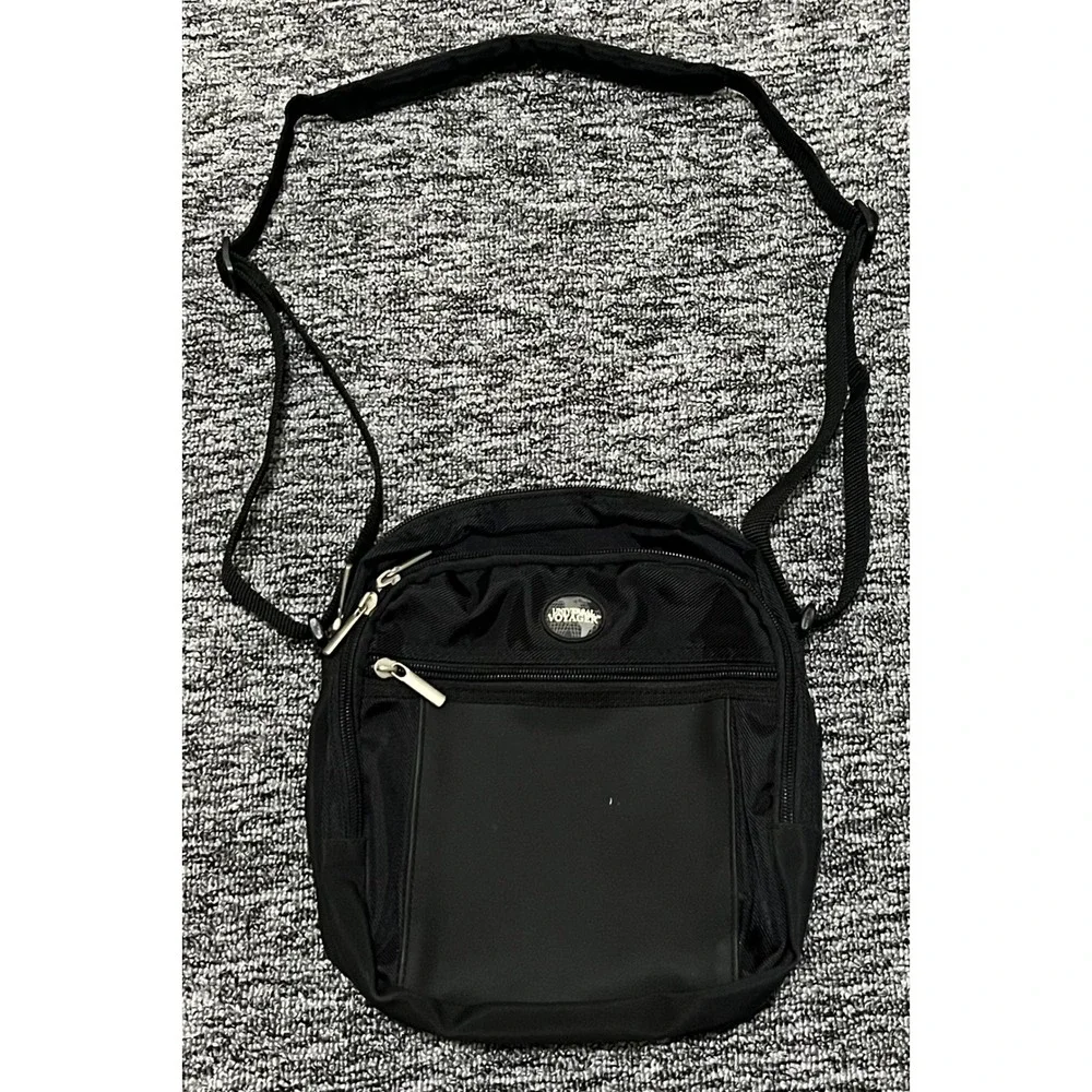 Universal Voyager Black Nylon Crossbody Travel Bag Padded Strap Messenger